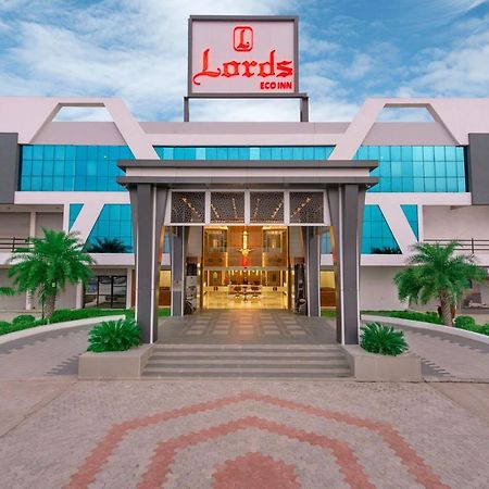 Lords Eco Inn Morbi Екстериор снимка