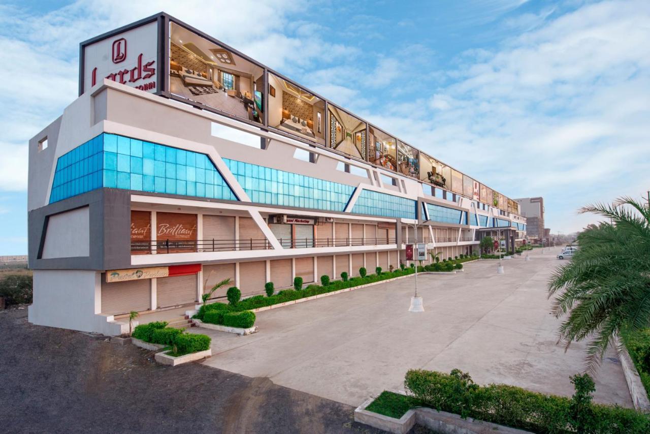 Lords Eco Inn Morbi Екстериор снимка